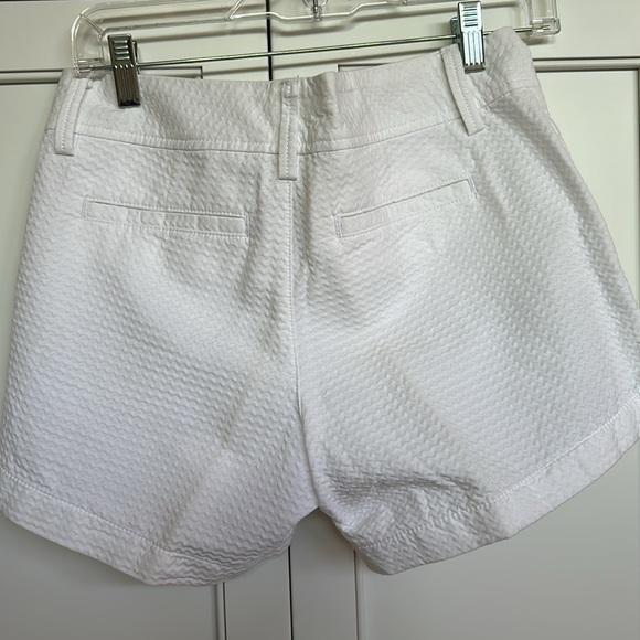 Lily Pulitzer Callahan shorts - Picture 3 of 3